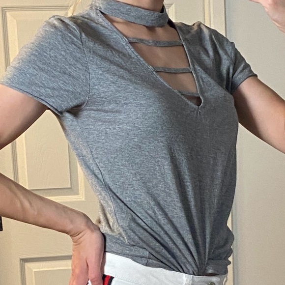 Forever 21 Grey Strappy Cutout Choker Neck Top - Size Small - Picture 3 of 8